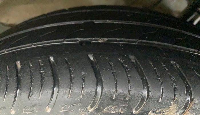 2018 Honda Amaze 1.2L I-VTEC VX, Petrol, Manual, 42,009 km, Right Front Tyre Tread