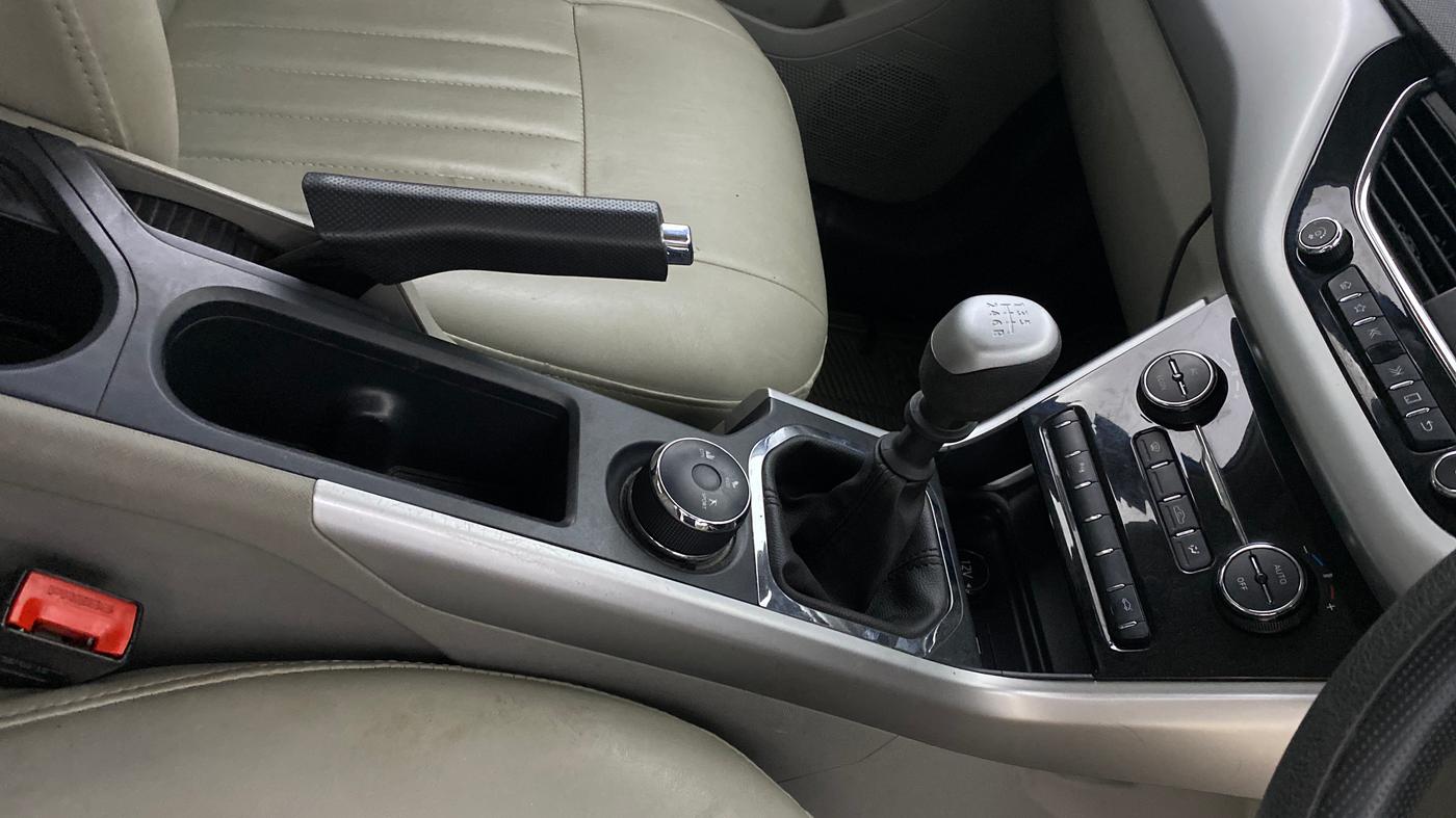 2018 Tata NEXON XT PETROL, Petrol, Manual, 60,281 km, Gear Lever