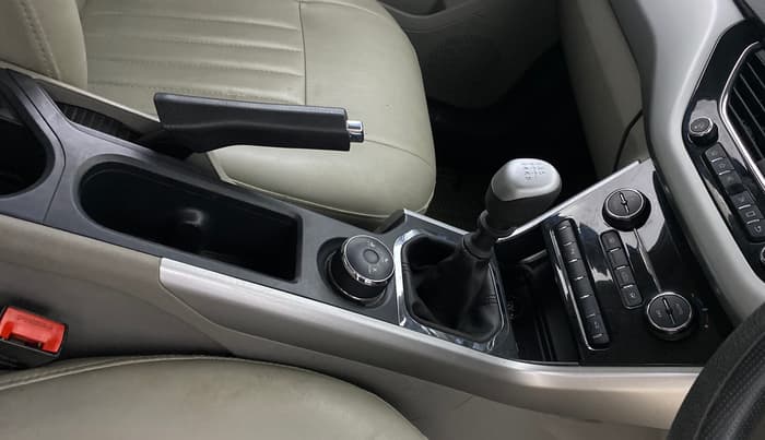 2018 Tata NEXON XT PETROL, Petrol, Manual, 60,281 km, Gear Lever