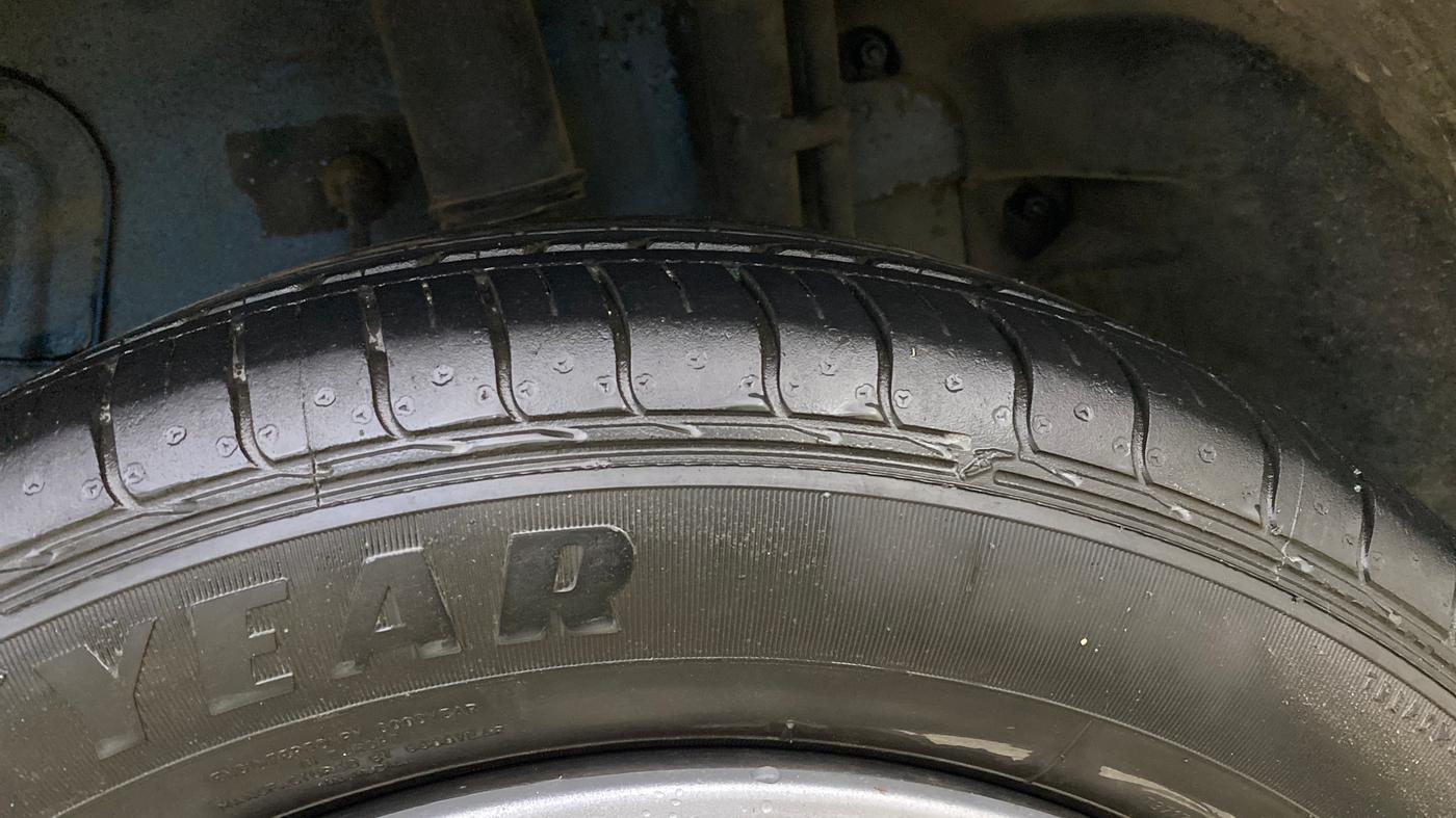 2018 Tata NEXON XT PETROL, Petrol, Manual, 60,281 km, Left Rear Tyre Tread