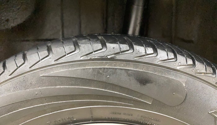 2017 Renault Kwid CLIMBER 1.0 AMT, Petrol, Automatic, 55,404 km, Left Rear Tyre Tread