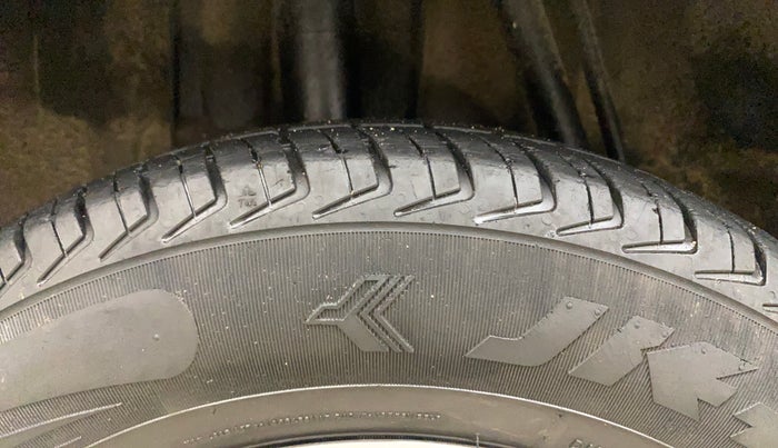 2017 Renault Kwid CLIMBER 1.0 AMT, Petrol, Automatic, 55,404 km, Right Rear Tyre Tread