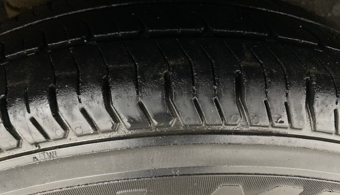 2012 Hyundai i10 ASTA 1.2 AT SUNROOF, Petrol, Automatic, 59,202 km, Left Rear Tyre Tread