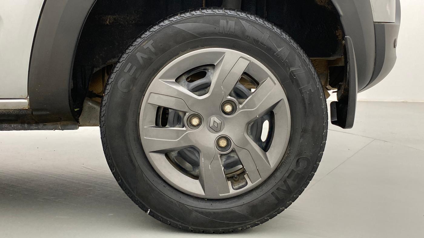2016 Renault Kwid 1.0 RXT, Petrol, Manual, 48,803 km, Left Rear Wheel