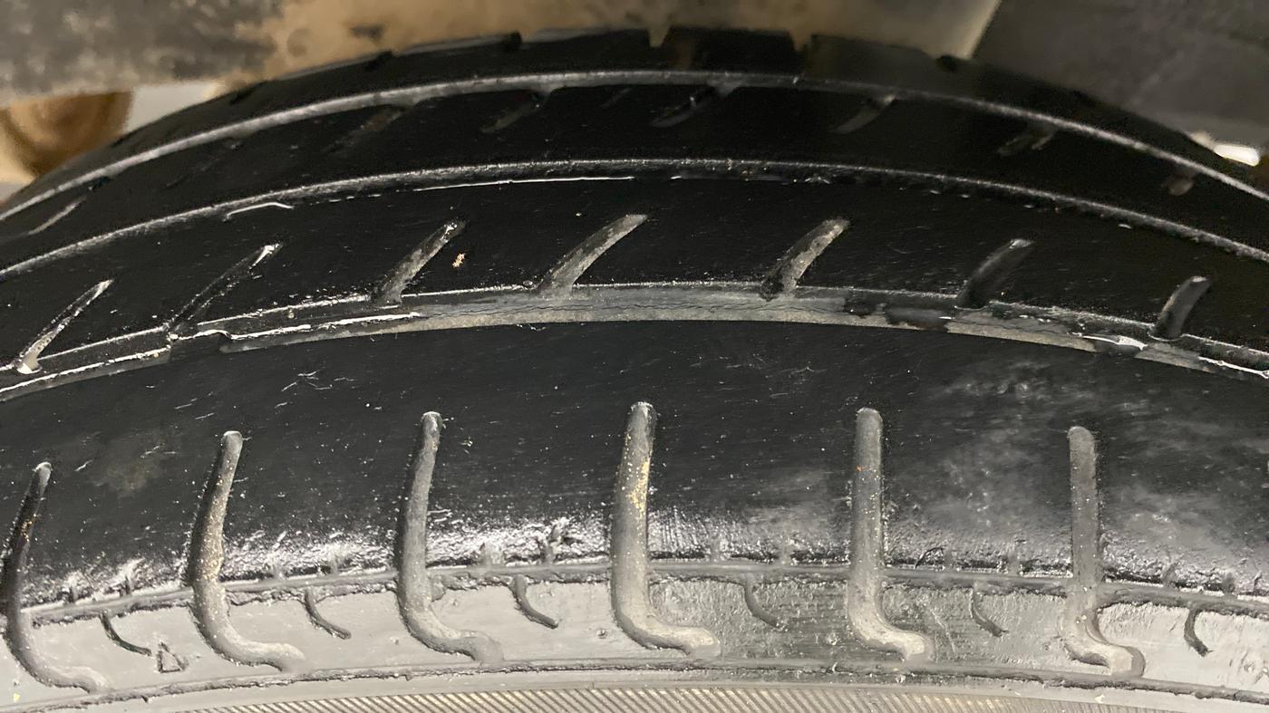 2016 Renault Kwid 1.0 RXT, Petrol, Manual, 48,803 km, Left Rear Tyre Tread