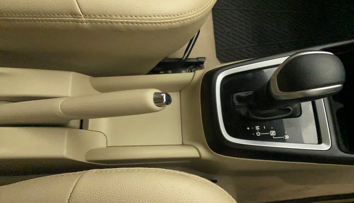 2021 Maruti Dzire ZXI AMT, Petrol, Automatic, 7,108 km, Gear Lever