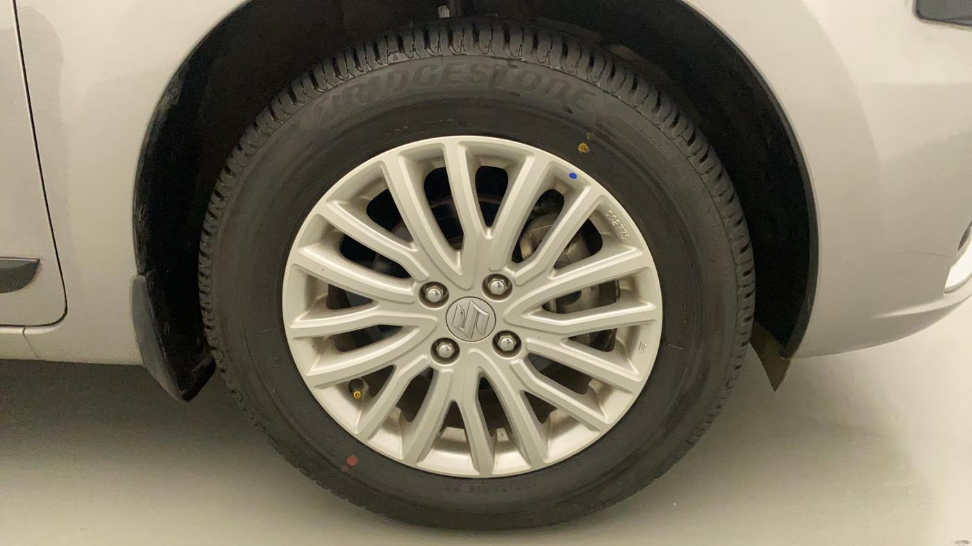 2021 Maruti Dzire ZXI AMT, Petrol, Automatic, 7,108 km, Right Front Wheel