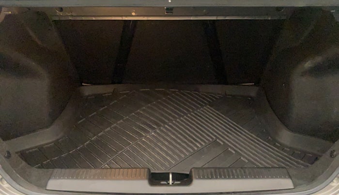 2021 Maruti Dzire ZXI AMT, Petrol, Automatic, 7,108 km, Boot Inside