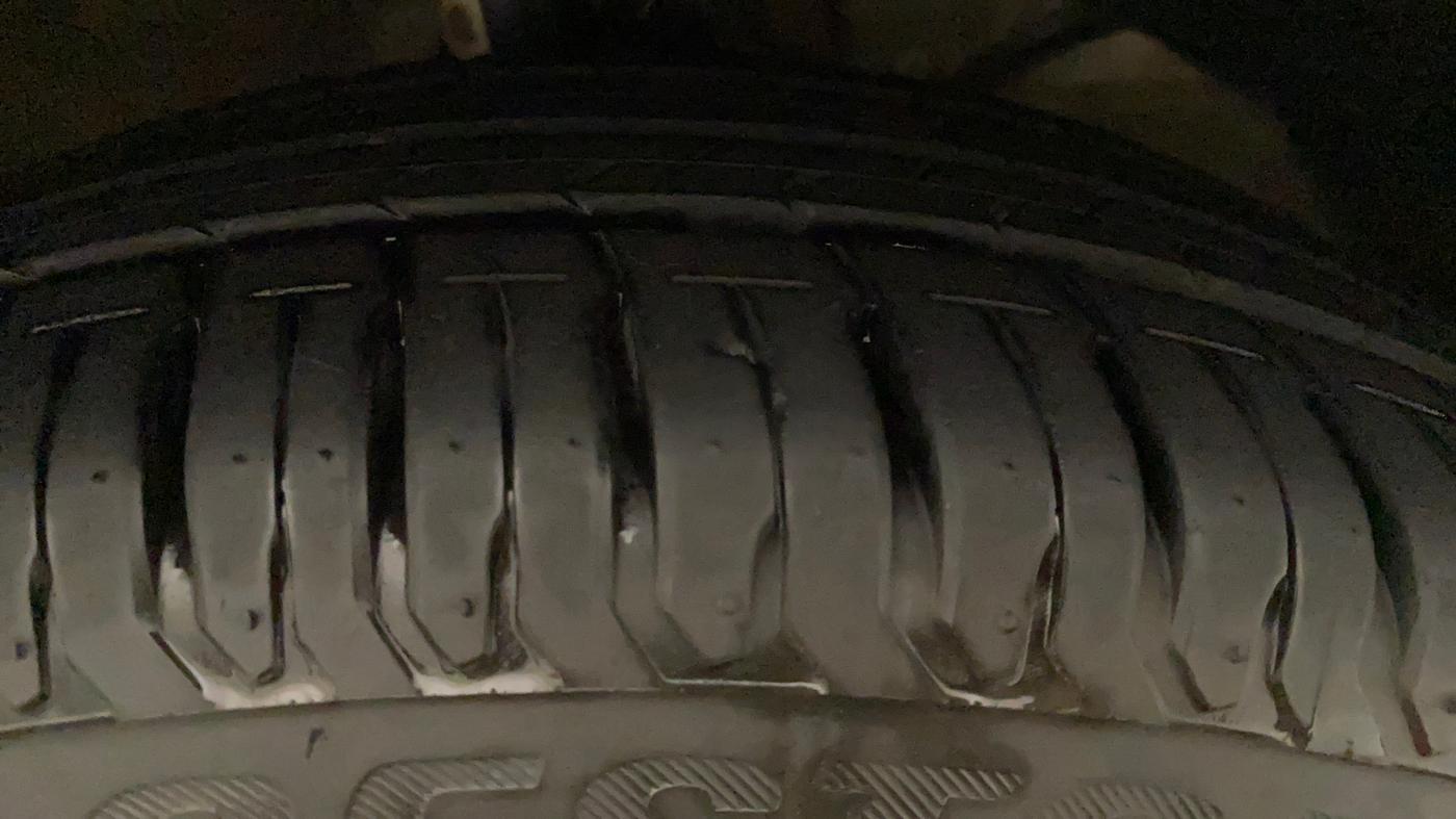 2021 Maruti Dzire ZXI AMT, Petrol, Automatic, 7,108 km, Left Rear Tyre Tread