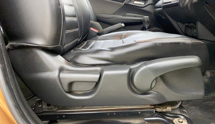 2017 Honda WR-V 1.2L I-VTEC VX MT, Petrol, Manual, 92,500 km, Driver Side Adjustment Panel