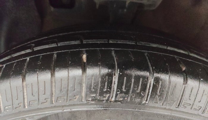 2023 Hyundai AURA SX 1.2 CNG, CNG, Manual, 56,354 km, Left Front Tyre Tread