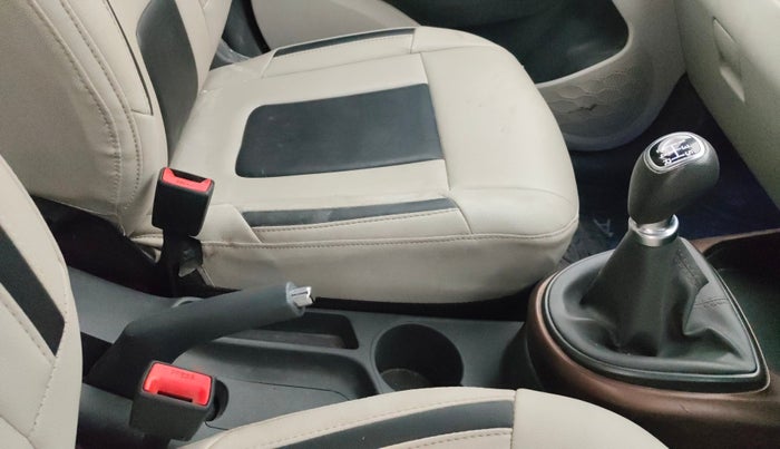 2023 Hyundai AURA SX 1.2 CNG, CNG, Manual, 56,354 km, Gear Lever