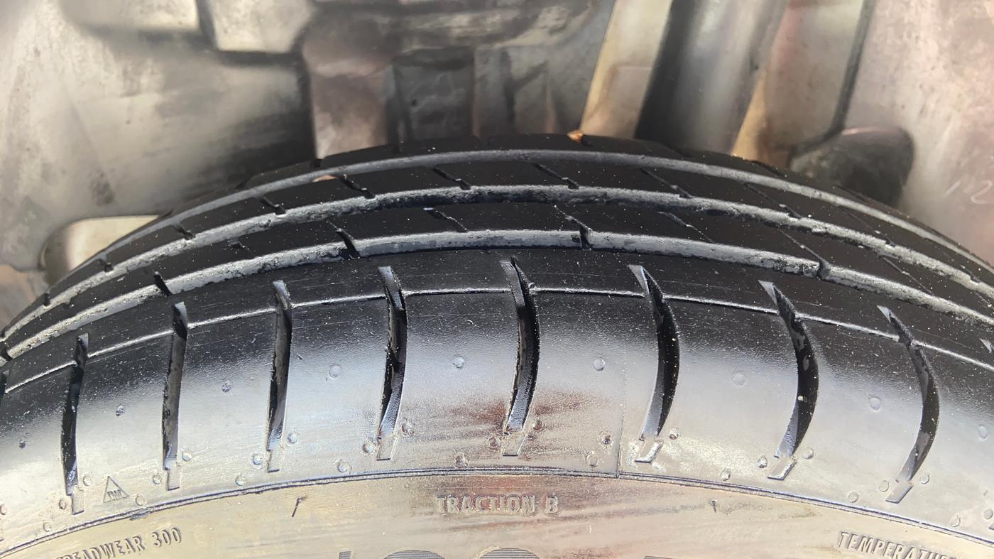2018 Maruti Swift VXI, Petrol, Manual, 36,450 km, Left Rear Tyre Tread