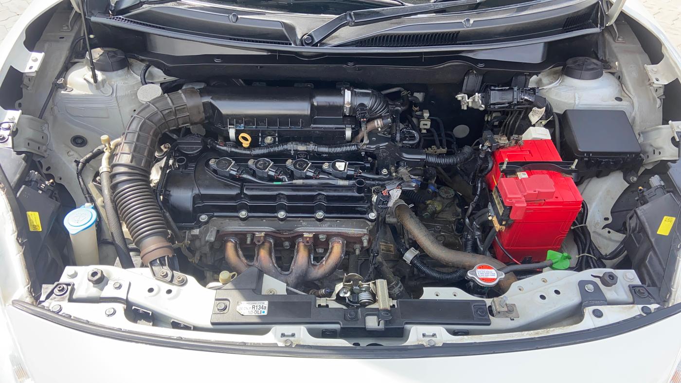2018 Maruti Swift VXI, Petrol, Manual, 36,450 km, Engine View