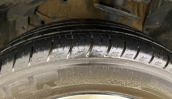 2023 Maruti Grand Vitara ALPHA SMART HYBRID AT, Petrol, Automatic, 63,543 km, Left Front Tyre Tread