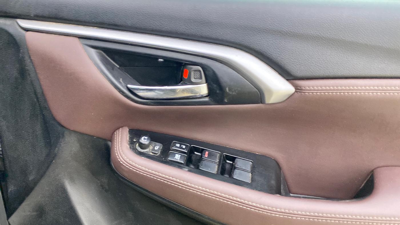 2023 Maruti Grand Vitara ALPHA SMART HYBRID AT, Petrol, Automatic, 63,704 km, Driver Side Door Panels Control