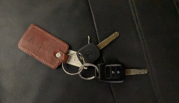 2018 Honda WR-V 1.2L I-VTEC VX MT, Petrol, Manual, 74,327 km, Key Close Up