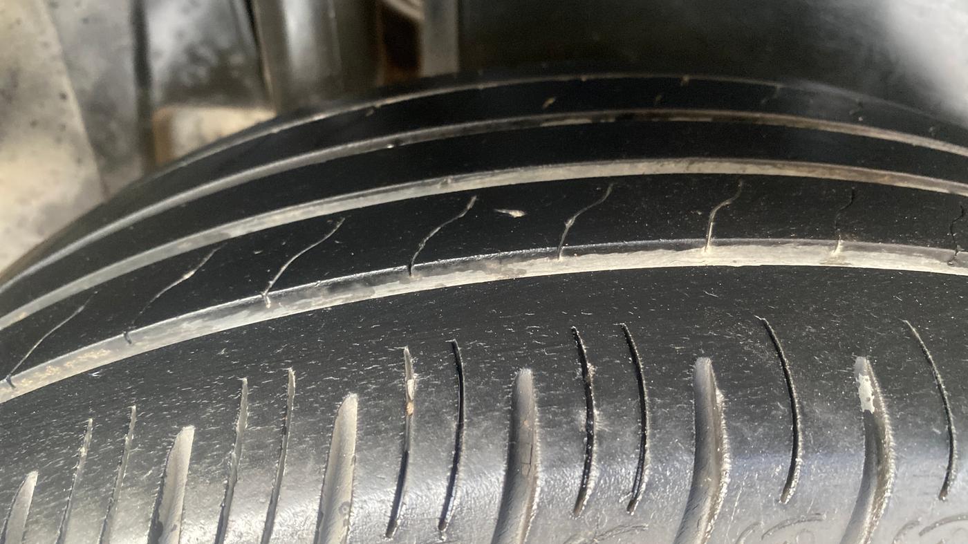 2023 Maruti BREZZA ZXI S-CNG, CNG, Manual, 65,127 km, Right Rear Tyre Tread