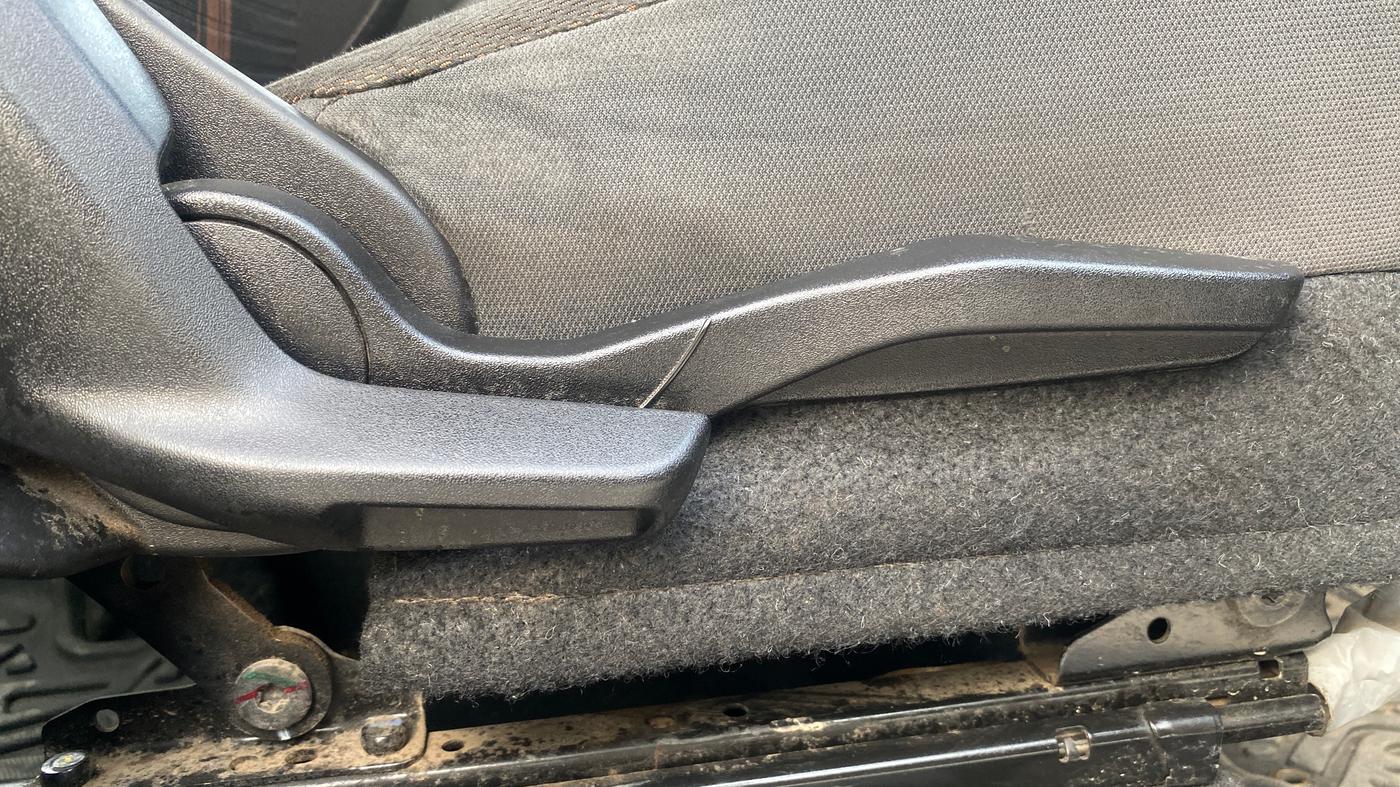 2023 Maruti BREZZA ZXI S-CNG, CNG, Manual, 65,127 km, Driver Side Adjustment Panel