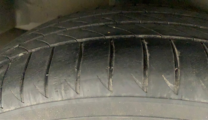 2018 Honda WR-V 1.2L I-VTEC EDGE EDITION, Petrol, Manual, 37,326 km, Right Rear Tyre Tread