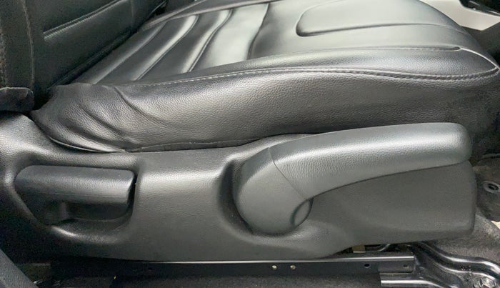 2018 Honda WR-V 1.2L I-VTEC EDGE EDITION, Petrol, Manual, 37,326 km, Driver Side Adjustment Panel