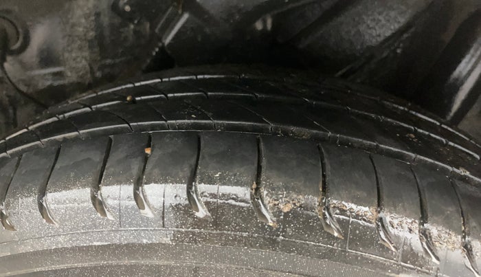 2020 Hyundai VENUE SX 1.0 (O) TURBO, Petrol, Manual, 63,858 km, Left Rear Tyre Tread