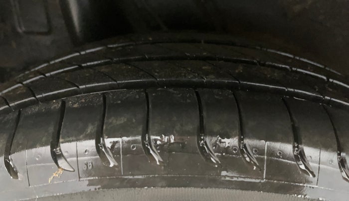 2020 Hyundai VENUE SX 1.0 (O) TURBO, Petrol, Manual, 63,858 km, Right Rear Tyre Tread