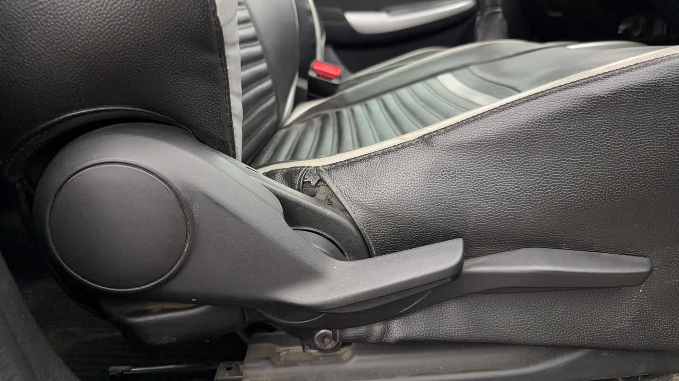 2018 Maruti Baleno ZETA PETROL 1.2, Petrol, Manual, 79,153 km, Driver Side Adjustment Panel
