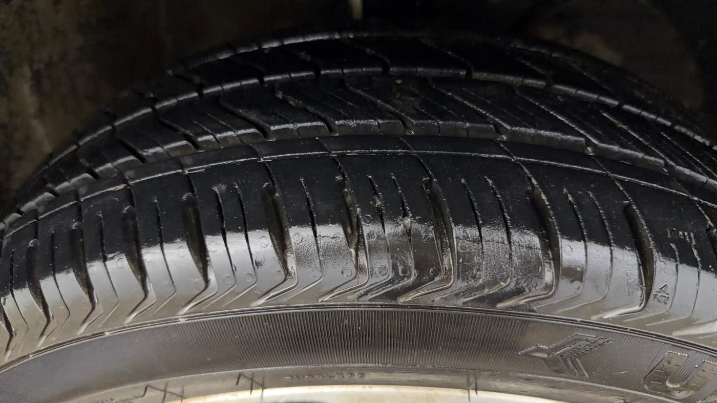 2018 Maruti Baleno ZETA PETROL 1.2, Petrol, Manual, 79,153 km, Right Front Tyre Tread