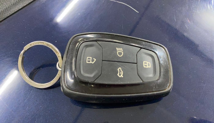 2022 Tata TIGOR XZ PETROL, Petrol, Manual, 44,464 km, Key Close Up