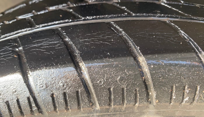 2020 Renault Kwid RXL 1.0, Petrol, Manual, 70,555 km, Left Front Tyre Tread