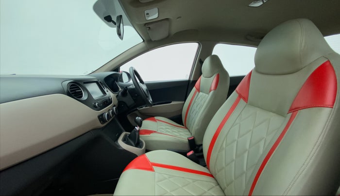 2018 Hyundai Xcent SX 1.2, CNG, Manual, 94,829 km, Right Side Front Door Cabin
