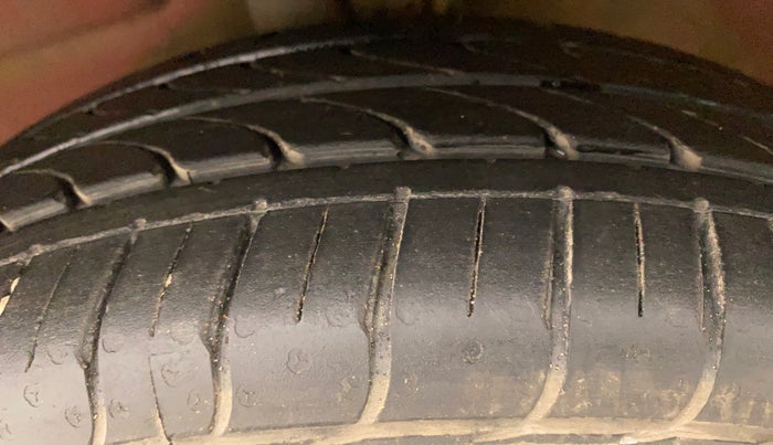 2018 Maruti Celerio ZXI AMT (O), Petrol, Automatic, 64,453 km, Left Front Tyre Tread