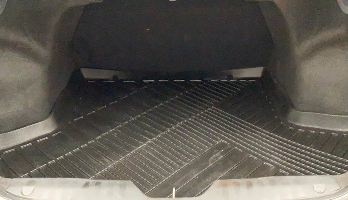 2019 Maruti Ciaz ALPHA 1.5 SHVS PETROL, Petrol, Manual, 26,790 km, Boot Inside