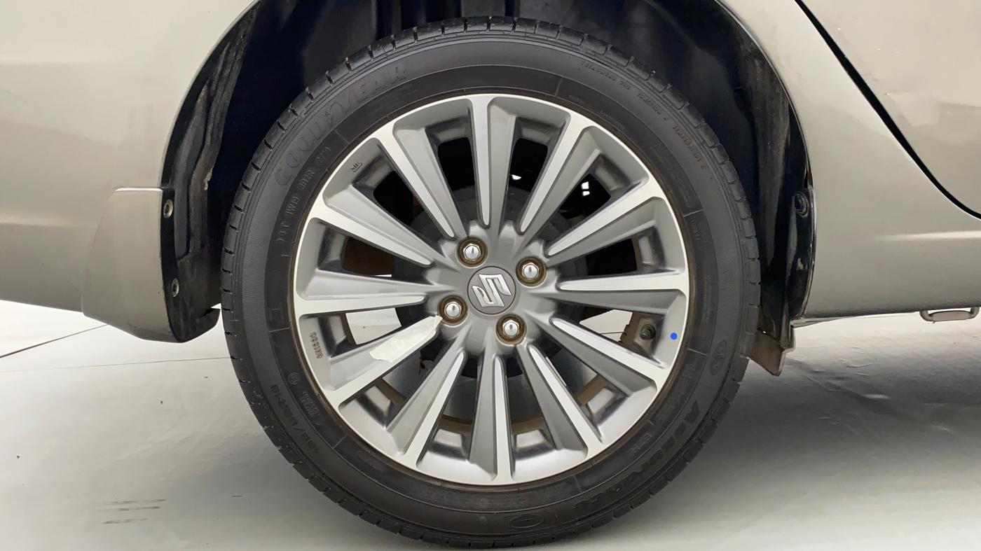 2019 Maruti Ciaz ALPHA 1.5 SHVS PETROL, Petrol, Manual, 26,790 km, Right Rear Wheel