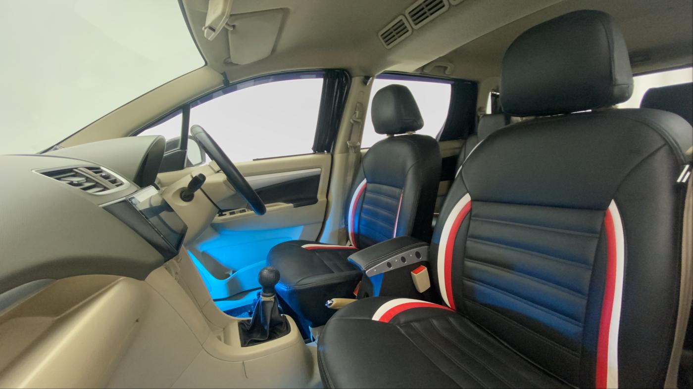 2013 Maruti Ertiga VXI CNG, CNG, Manual, 1,23,781 km, Right Side Front Door Cabin