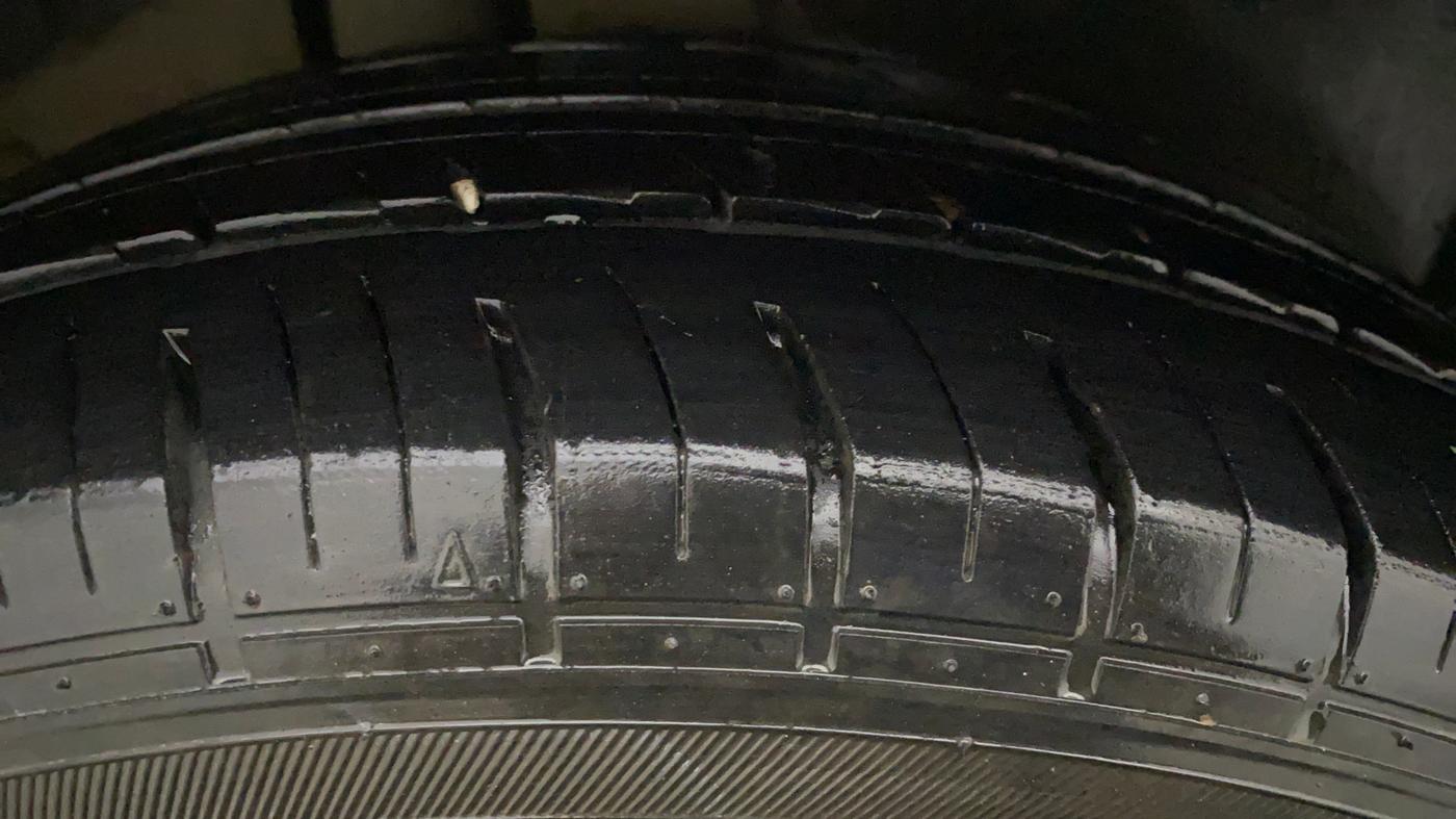 2013 Maruti Ertiga VXI CNG, CNG, Manual, 1,23,781 km, Right Rear Tyre Tread