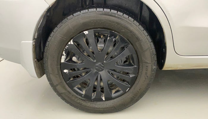 2013 Maruti Ertiga VXI CNG, CNG, Manual, 1,23,781 km, Right Rear Wheel