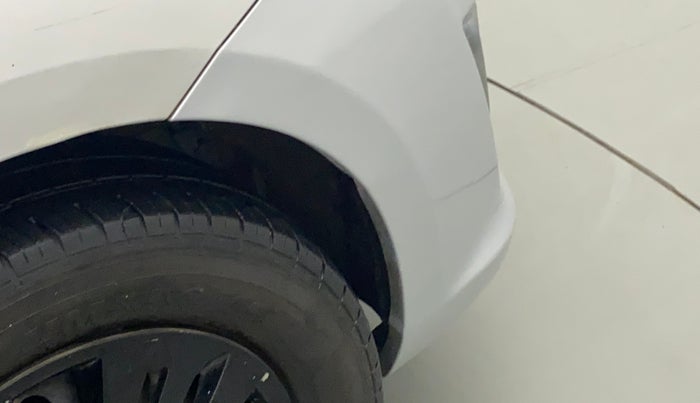 2013 Maruti Ertiga VXI CNG, CNG, Manual, 1,23,781 km, Right fender - Lining loose