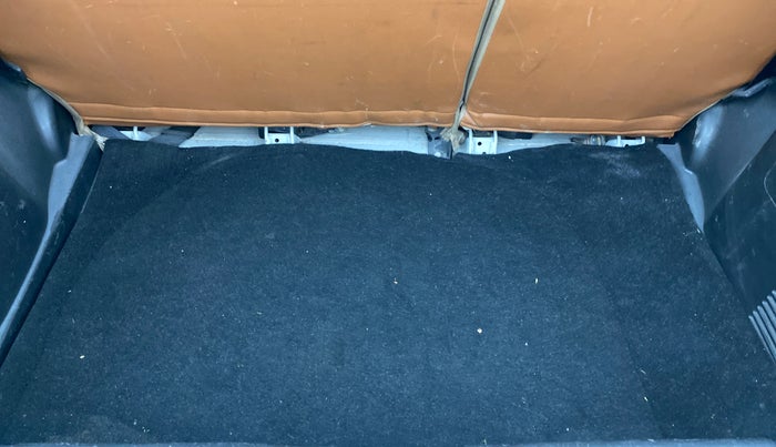 2018 Maruti Swift ZDI AMT, Diesel, Automatic, 87,107 km, Boot Inside