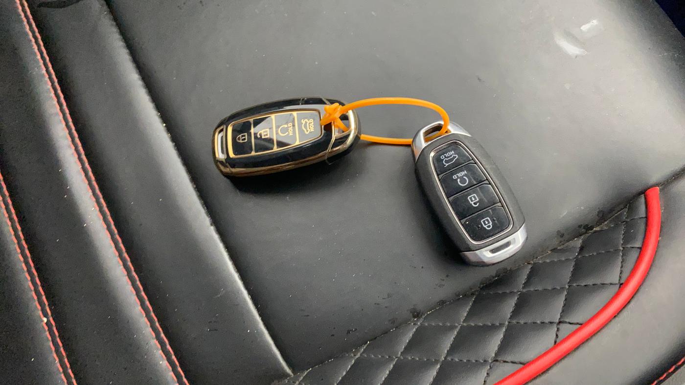 2023 Hyundai NEW I20 ASTA (O) 1.2 IVT, Petrol, Automatic, 16,402 km, Key Close Up