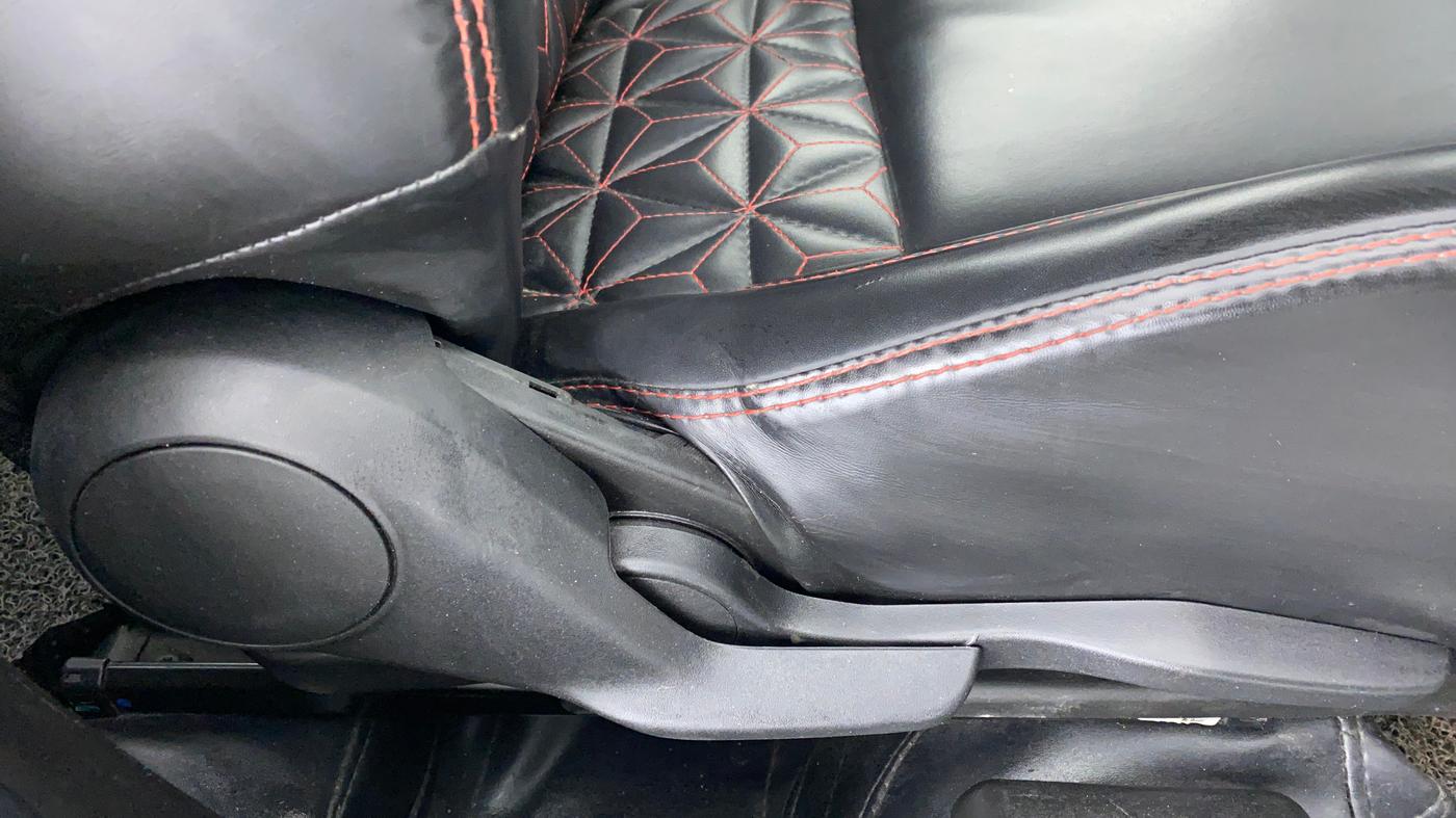 2018 Maruti Swift VXI, Petrol, Manual, 42,781 km, Driver Side Adjustment Panel