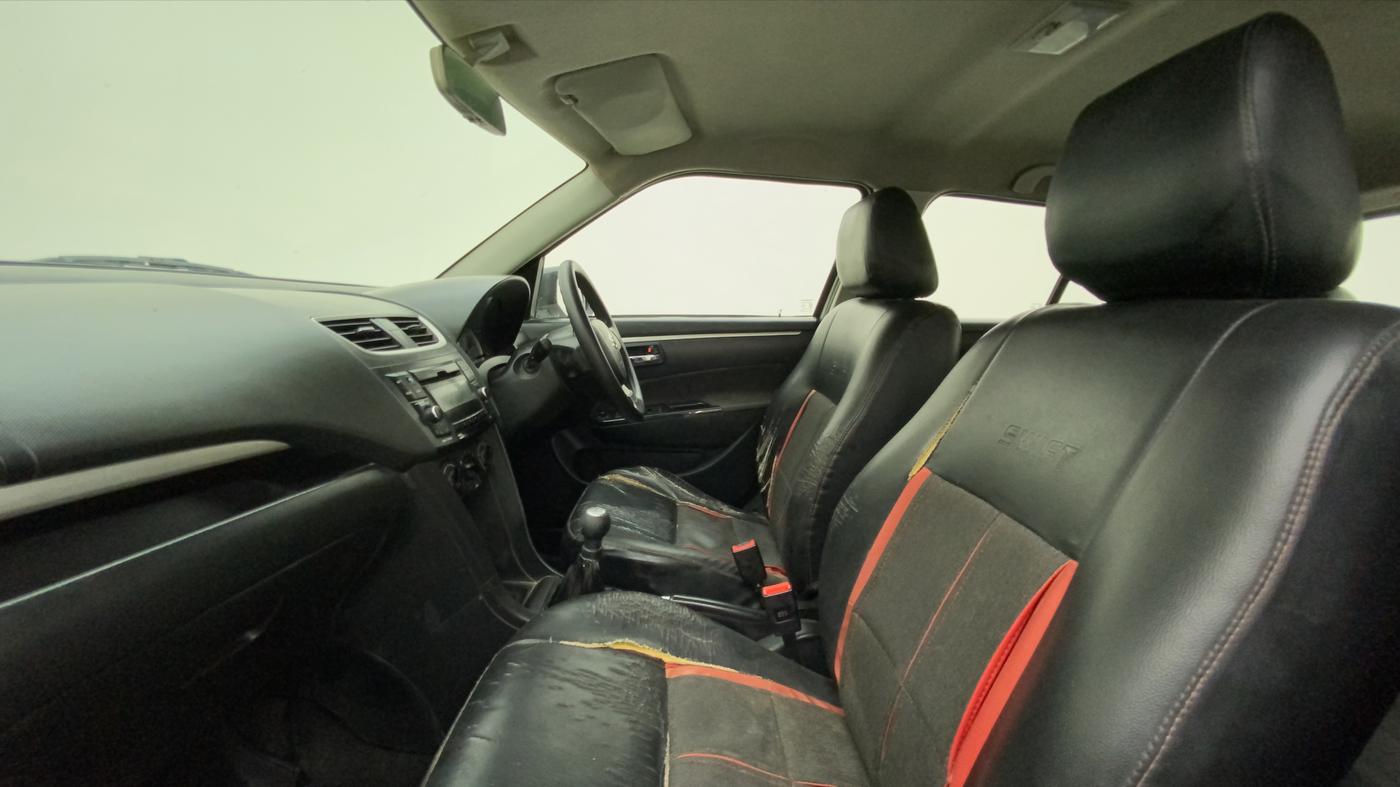 2017 Maruti Swift VXI, Petrol, Manual, 71,901 km, Right Side Front Door Cabin