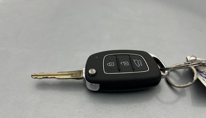 2021 Hyundai VENUE S 1.2, Petrol, Manual, 57,276 km, Key Close Up