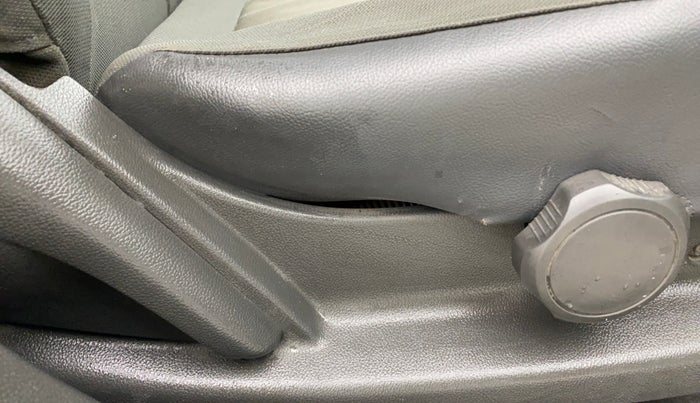 2014 Chevrolet Beat LS DIESEL, Diesel, Manual, 1,32,192 km, Driver Side Adjustment Panel