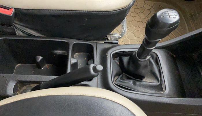 2021 Renault TRIBER 1.0 RXL PETROL, Petrol, Manual, 12,655 km, Gear Lever