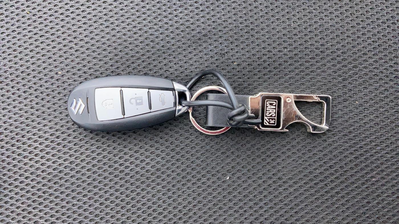 2017 Maruti Ciaz ZETA 1.3 DDIS SHVS, Diesel, Manual, 69,129 km, Key Close-up