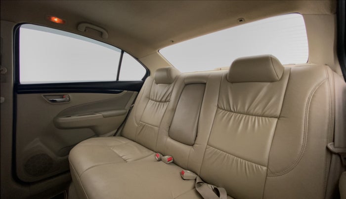 2017 Maruti Ciaz ZETA 1.3 DDIS SHVS, Diesel, Manual, 69,129 km, Right Side Rear Door Cabin View