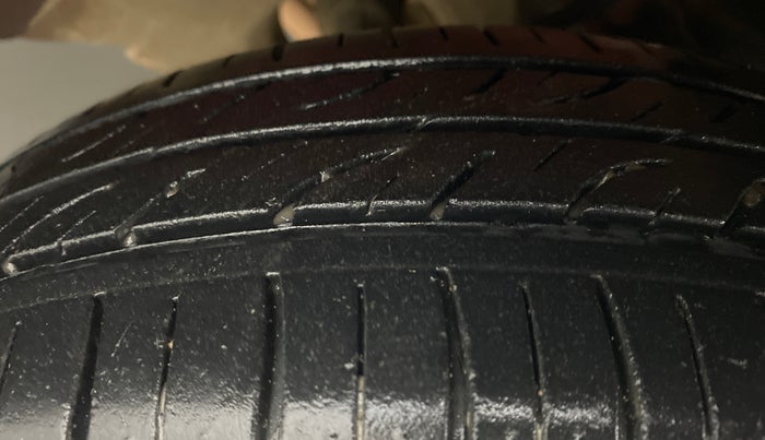 2013 Maruti Alto K10 VXI P, Petrol, Manual, 57,843 km, Right Front Tyre Tread
