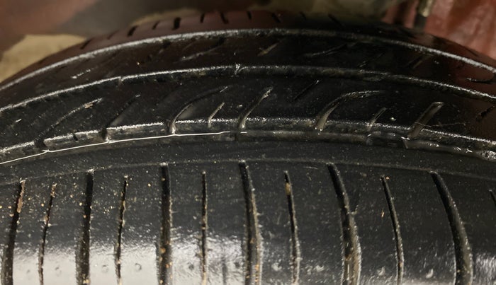 2013 Maruti Alto K10 VXI P, Petrol, Manual, 57,843 km, Left Front Tyre Tread